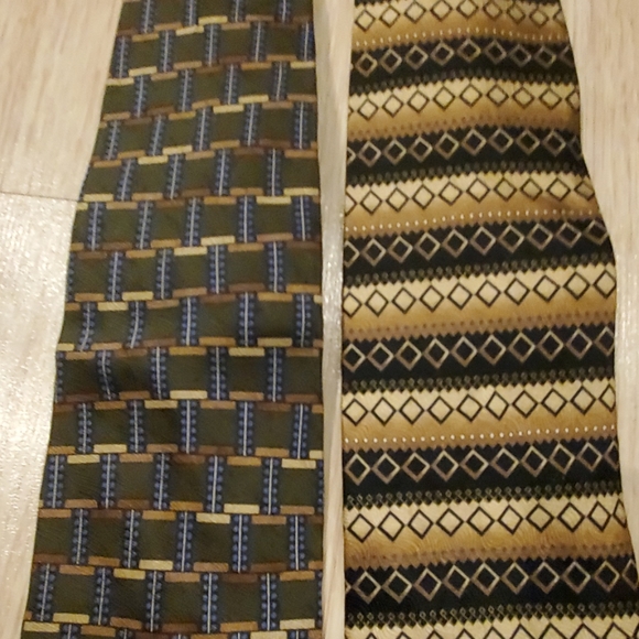 DIMOGGIO GOLD ,RUFFINI TIES - Picture 2 of 5
